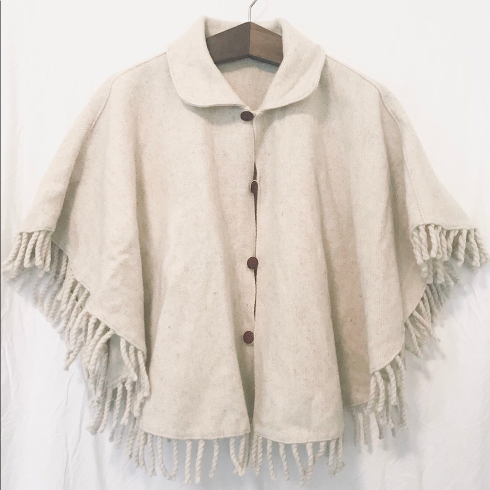 Vintage handcrafted wool poncho - Picture 1 of 10